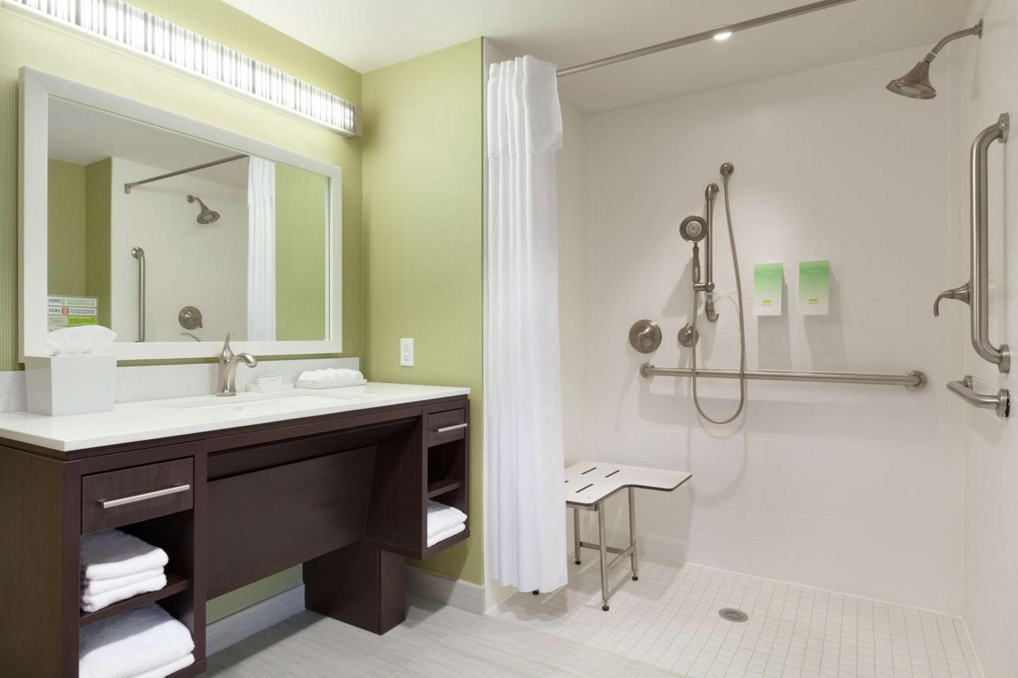 Home2 Suites By Hilton Seattle Airport Тукуила Екстериор снимка